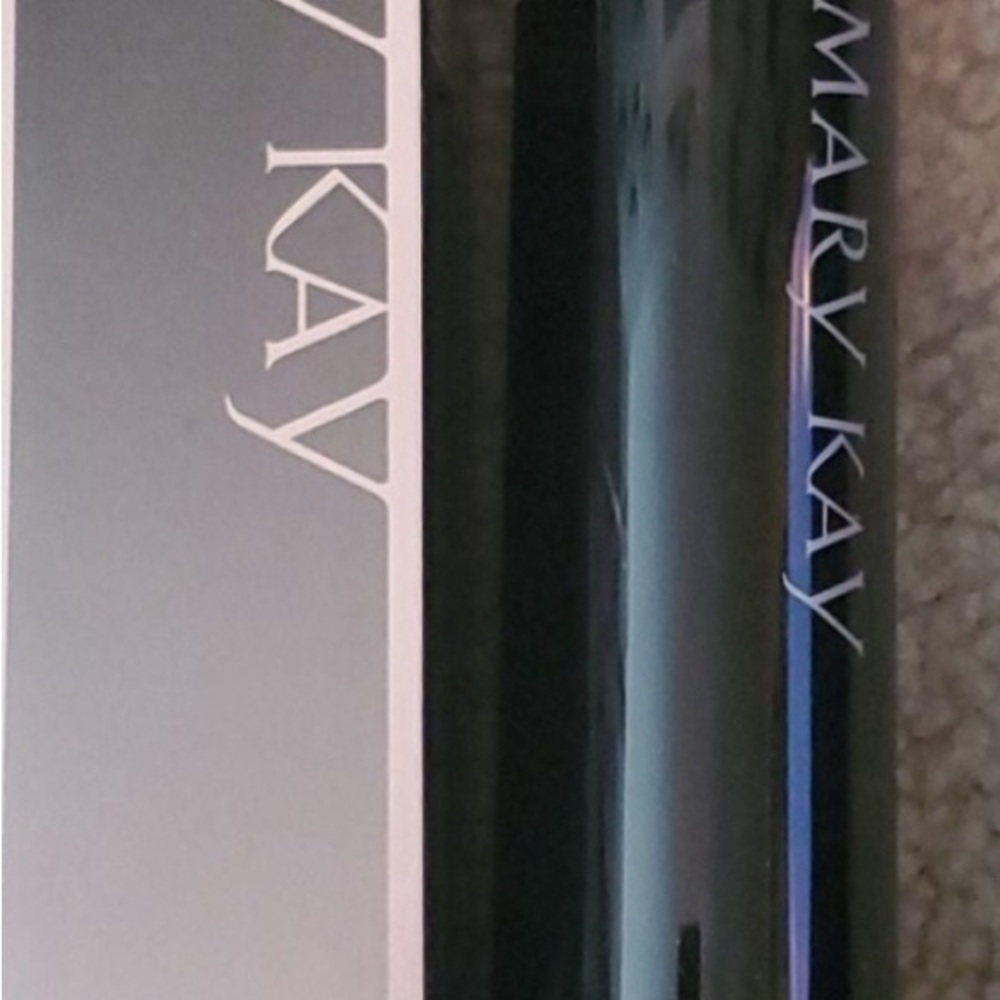 Mary Kay Brush Cleaner
